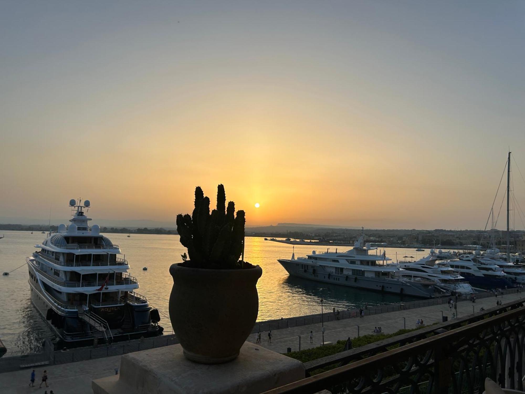 Aqua Suites Doria Szirakúza Kültér fotó